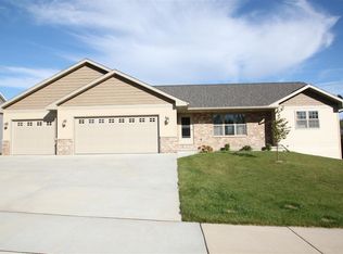 319 Monroe St, Beaver Dam, WI 53916