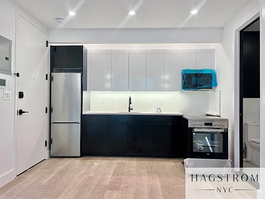 Rented by Hagstrom Management Inc | media 37