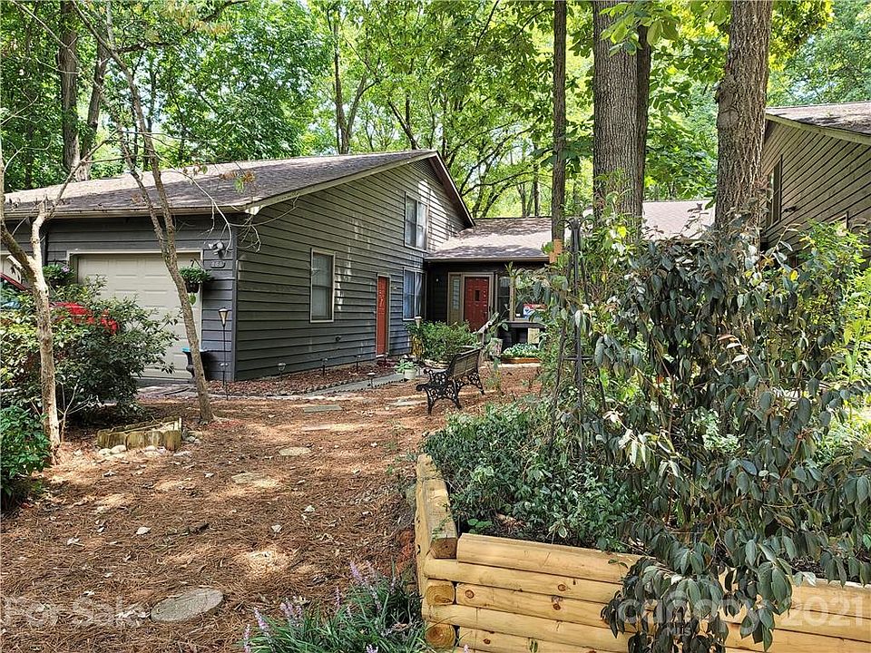 1st image of 866 Bridgewood Dr #207C
