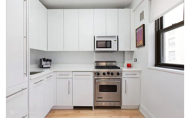 Sold by Douglas Elliman | media 4