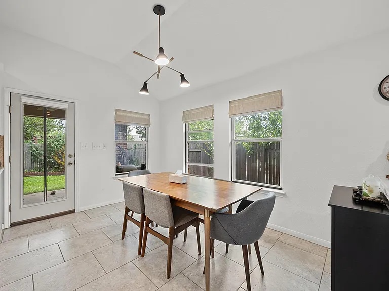 15609 Royal Dublin Dr — Photo 15