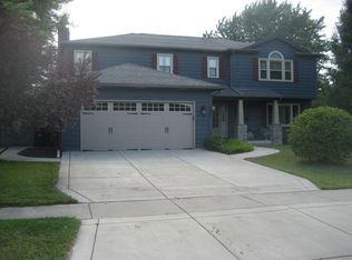 592 N Lyle Ave, Elgin, IL 60123