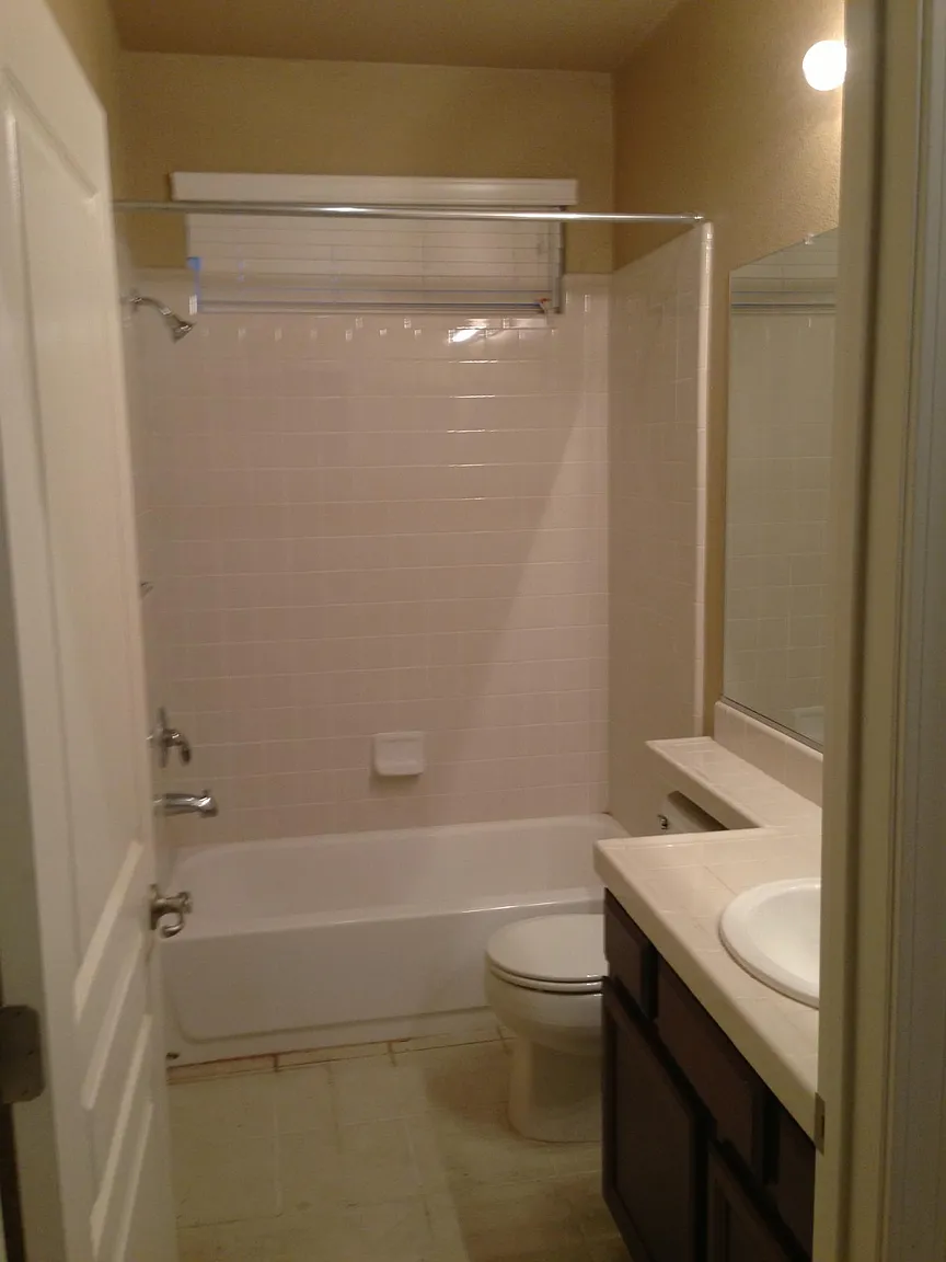 1042 Norwich Way photo 1
