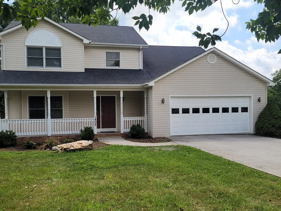 1405 Karr Ln