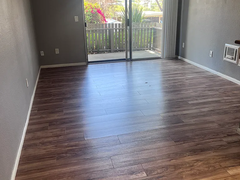 432 Edgehill Ln #129 — Photo 4