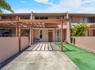 14145 Kendale Lakes Cir, Miami, FL 33183