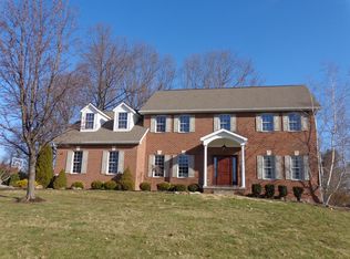 3829 Amhurst Dr, Hermitage, PA 16148
