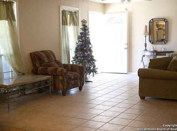 2nd image of 3502 Woodville Dr
