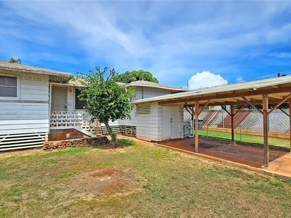 942 Makamua Pl, Pearl City, HI 96782