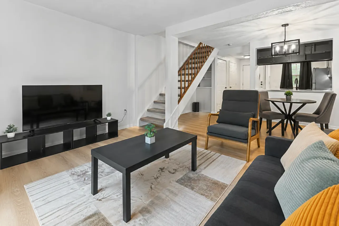 2 bed, 945 sqft, $3,200 — Photo 1