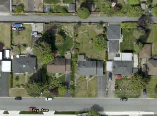 729 Ivy Ave, Coquitlam, BC V3J 2J1