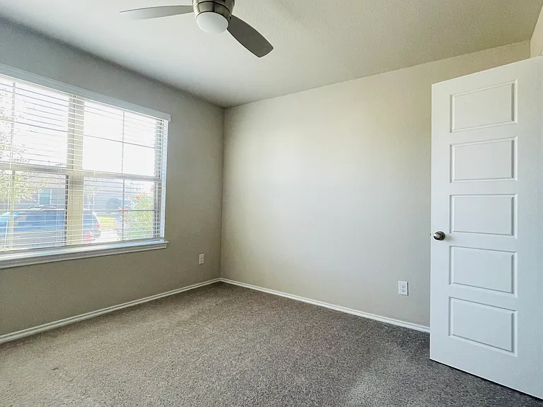 1202 Mare Stable Ct — Photo 10
