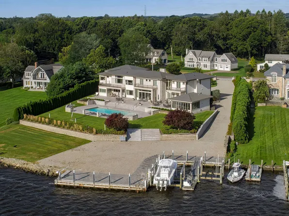 20 Saltus Drive, Old Saybrook, CT 06475