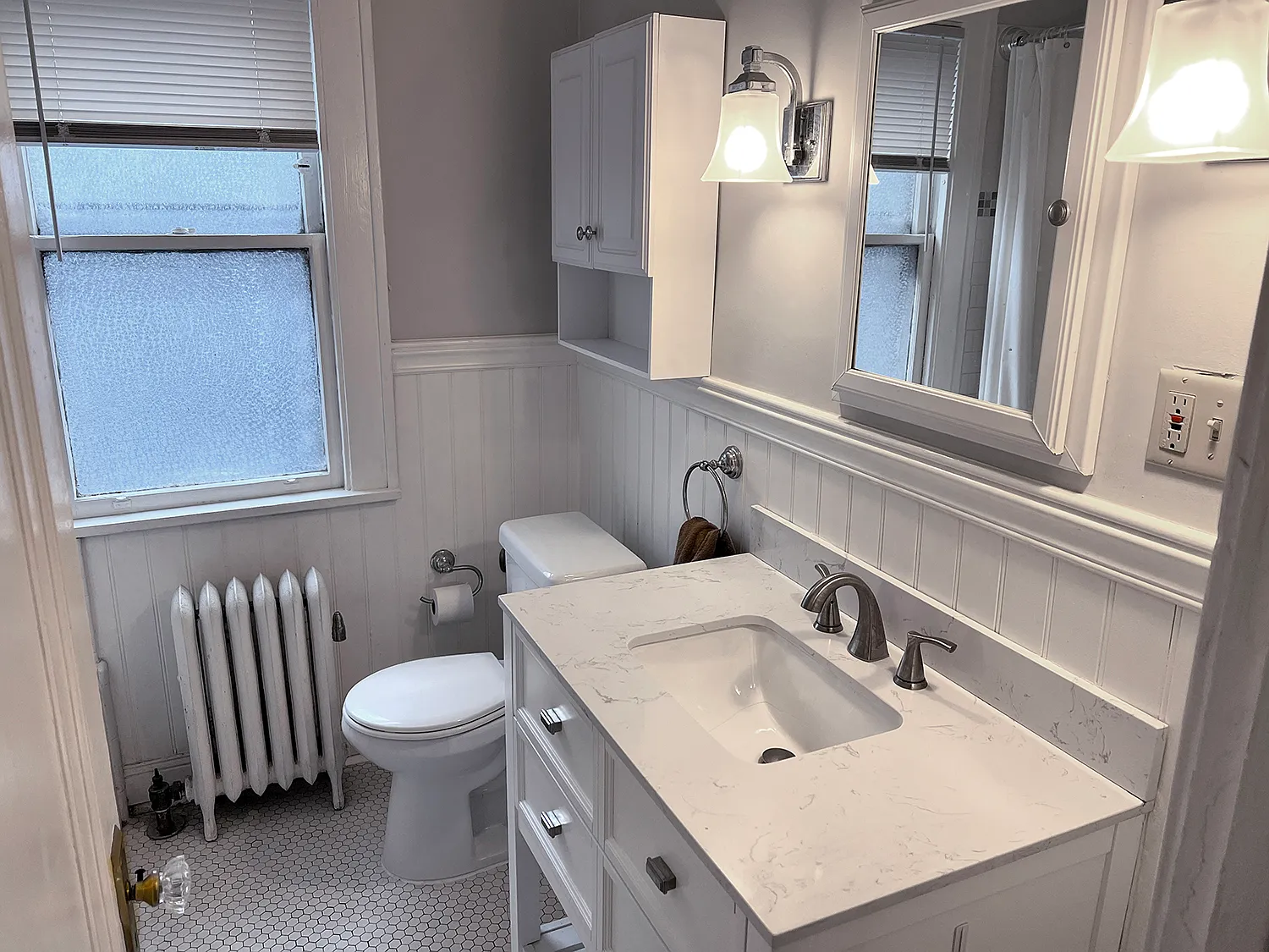 303 Richmond Ave — Photo 3
