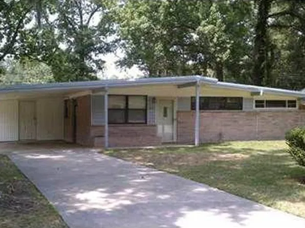 312 Willow Rd, Savannah, GA 31419