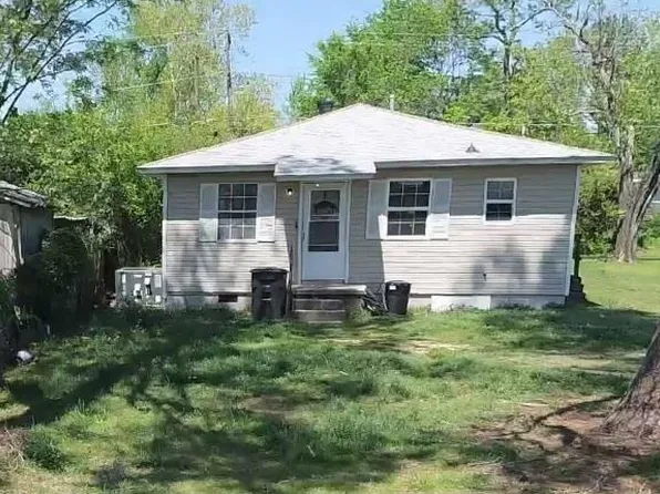 704 Smart St, Jacksonville, AR 72076