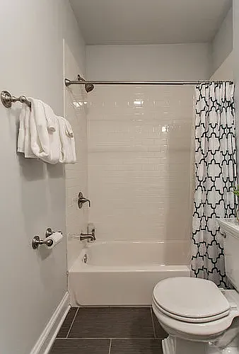 3734 W Diversey — Photo 15