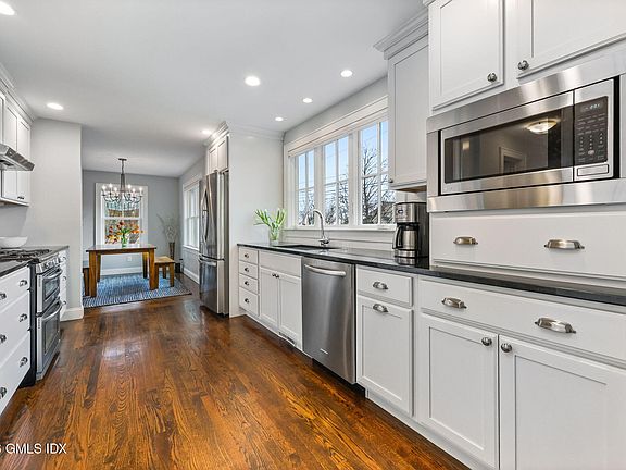 5th image of 693 S Benson Rd