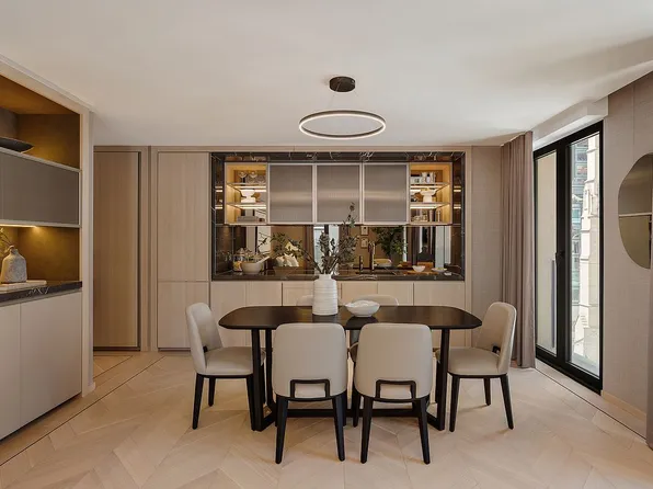 685 5th Ave APT 8A, New York, NY 10022