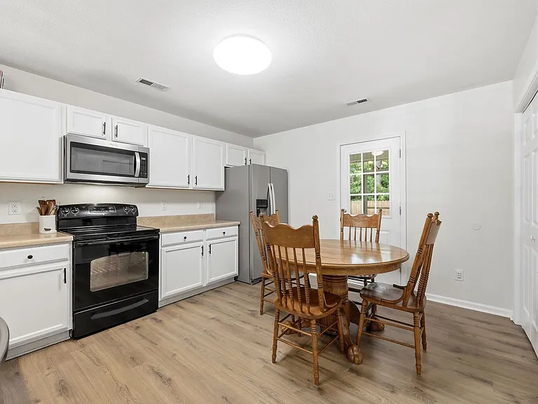 1404 Old Folkstone Rd #7 — Photo 12