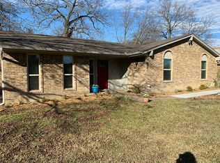 101 Burkett Ln, Red Oak, TX 75154