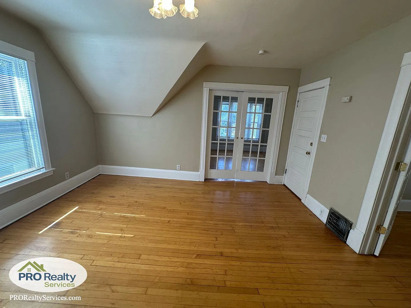2 Bedroom Upper Level Duplex Unit — Photo 1