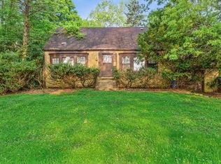 6446 Tennessee Ave, Willowbrook, IL 60527