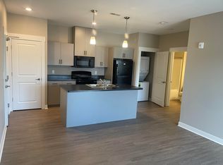 2093 Heyboer Dr #103, Holland, MI 49423