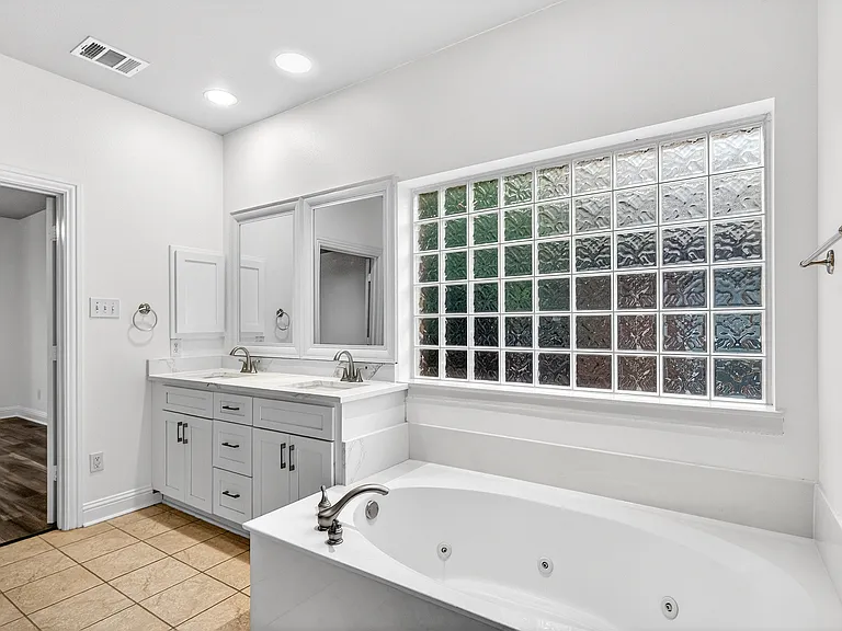 9861 Chamber Hall Dr — Photo 16