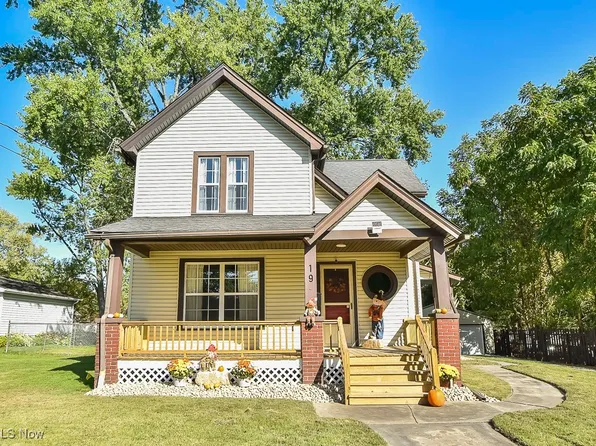 19 N Pleasant Ave, Niles, OH 44446