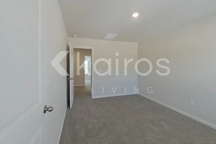 2407 Banyon Cir — Photo 10