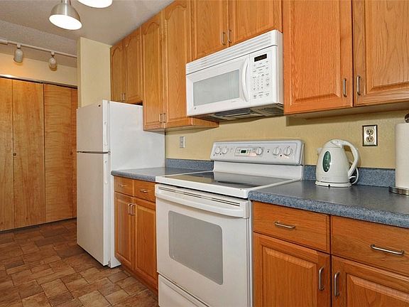 2nd image of 18100 15th Ave NE Unit C318