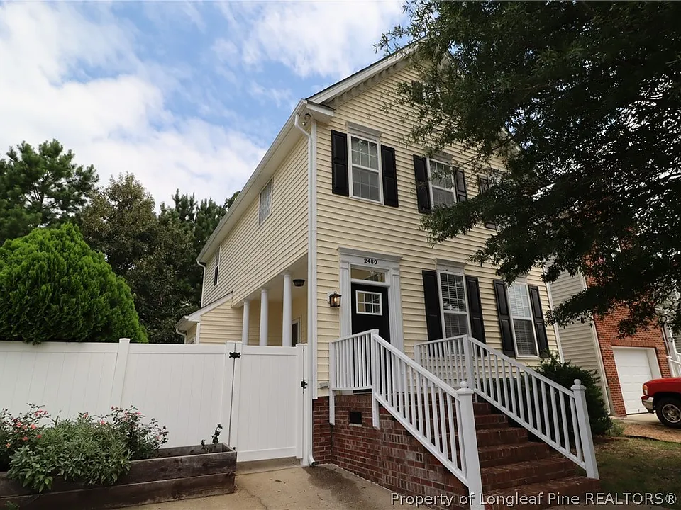 2480 Sapphire Valley Dr