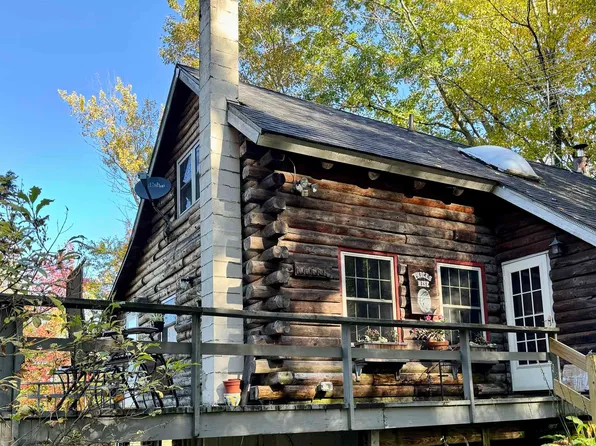 4 Woodlands Lane, Hyde Park, VT 05655