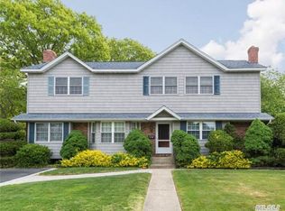 61 Rock Rd, Islip Terrace, NY 11752