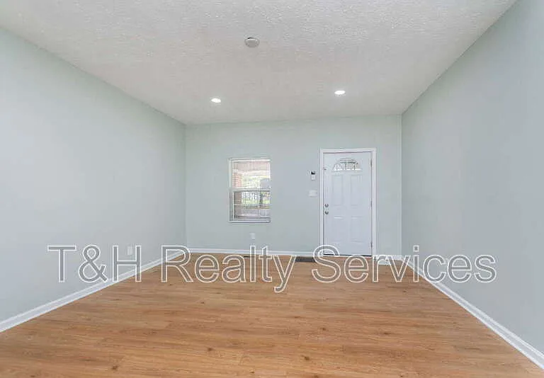 326 Jefferson Ave — Photo 25