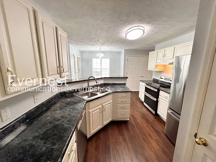 1813 Bryce Cir — Photo 3