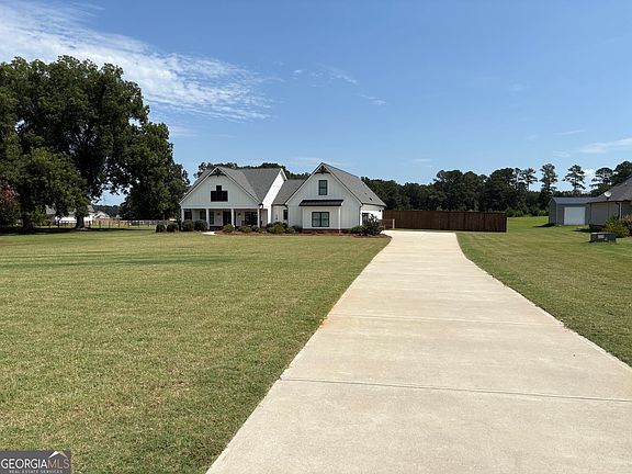 2nd image of 3706 Highway 83