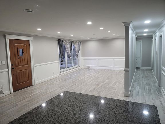 3rd image of 6938 N Evangeline St