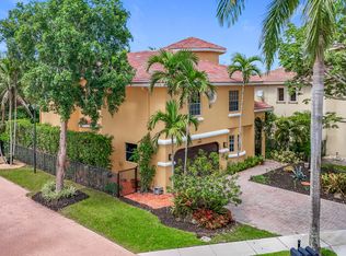 12471 SW 1st St, Plantation, FL 33325