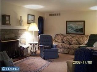 35 Elfreth Rd, Huntingdon Valley, PA 19006