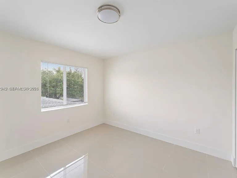 2268 NW 52nd St #TOP — Photo 7