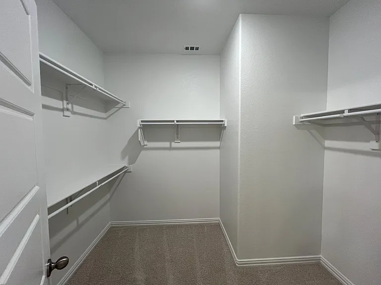 3409 Riverlawn Dr — Photo 14