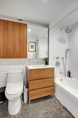 Rented by Compass | media 22