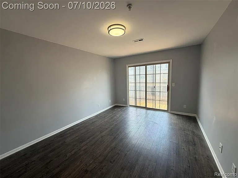 29415 Glen Oaks Blvd E — Photo 12