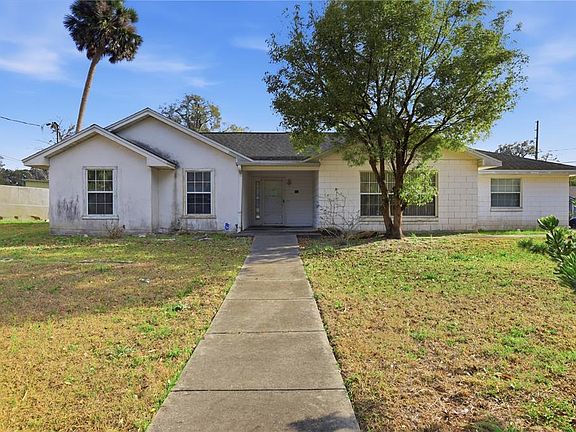 4th image of 650 E Voorhis Ave