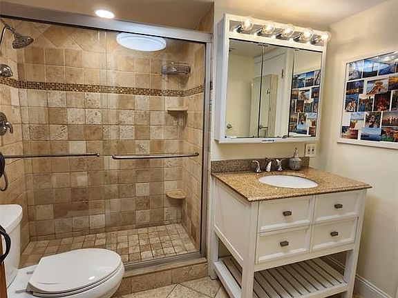 3rd image of 1777 SE 15th St APT 322