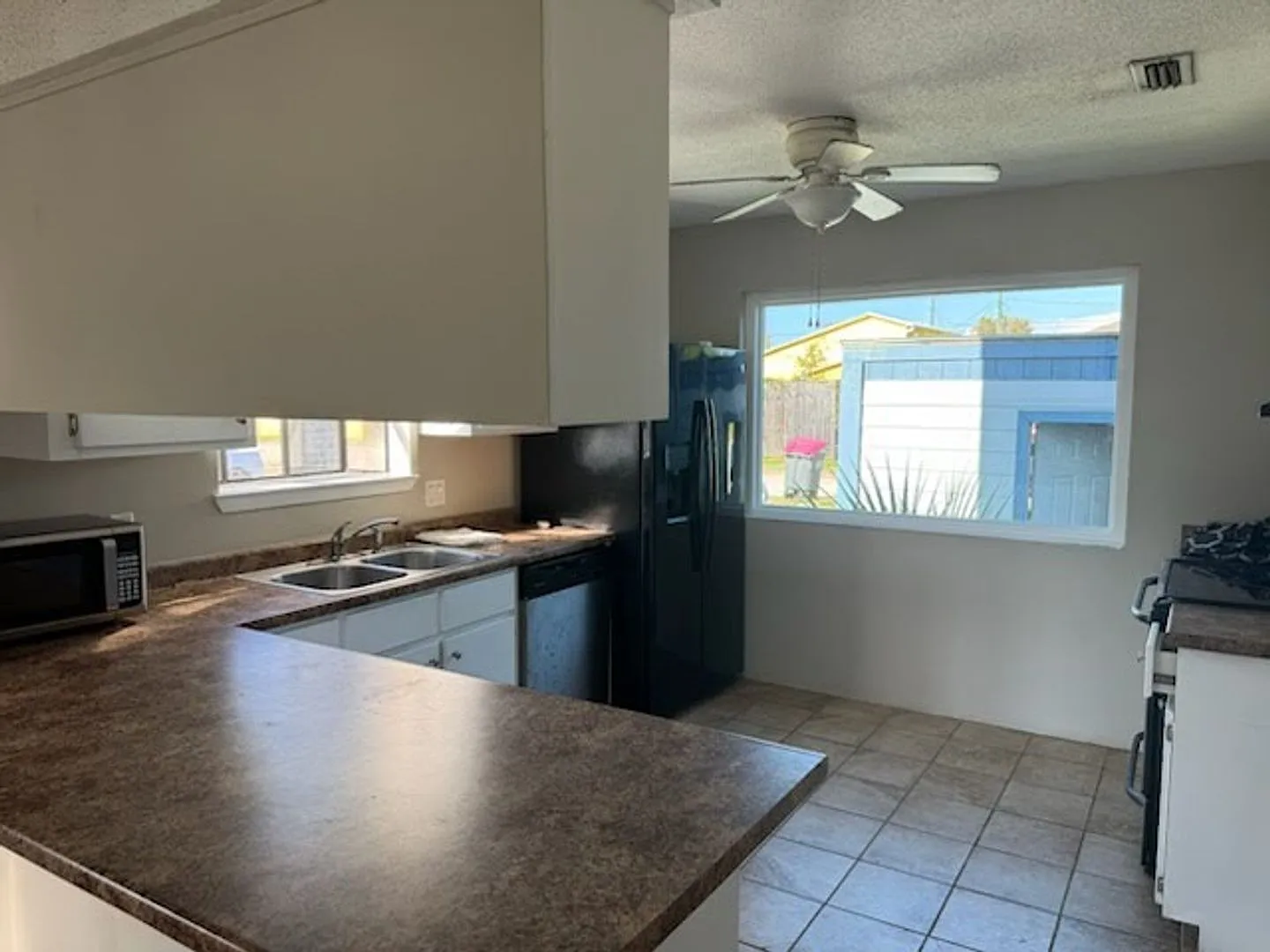 3 Bedroom Home with Garage Panama City, FL — Photo 3