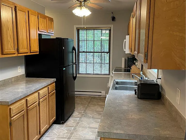 1037 Maplewood Dr — Photo 17