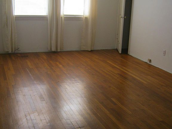 4th image of 3144 Meade Ave